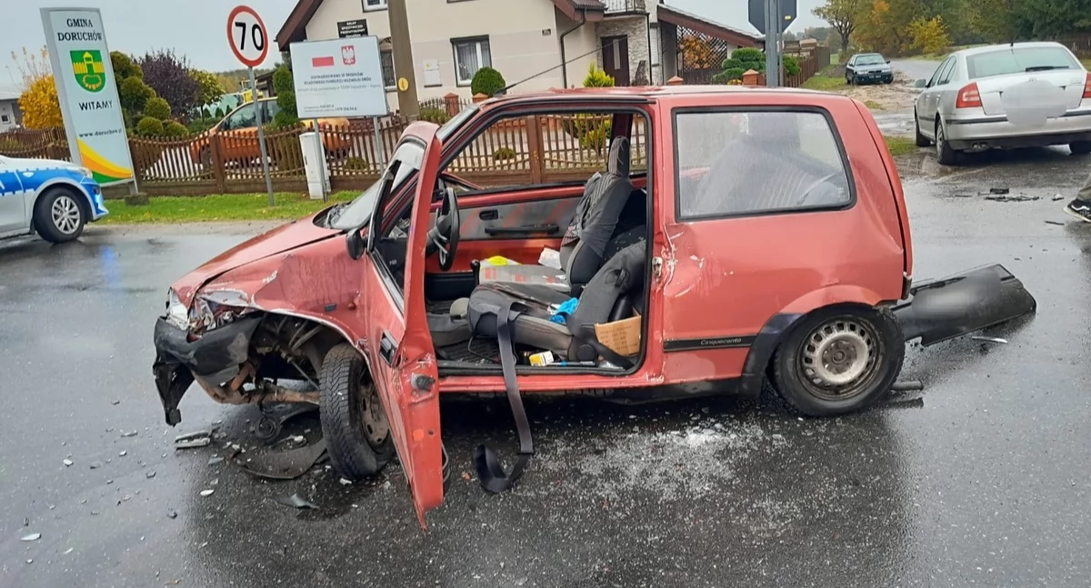 Na zdjęciu jeden z pojazdów, który uczestniczył w zdarzeniu / Fot. KPP Ostrzeszów