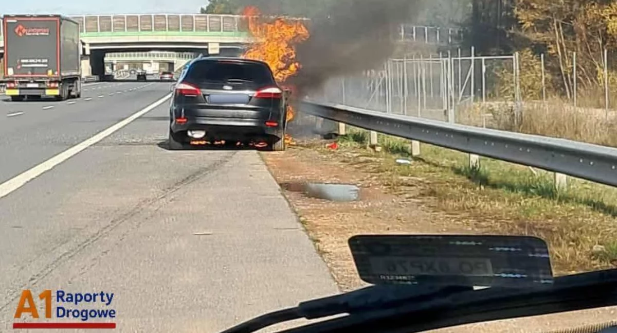 Na zdjęciu miejsce pożaru na autostradzie A1 / Fot. Facebook / Raporty Drogowe Autostrada A1