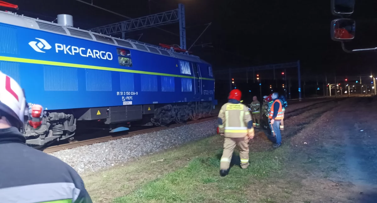 Na zdjęciu akcja strażaków w Trębaczewie – pożar lokomotywy / fot.: Krzysztof Bularz