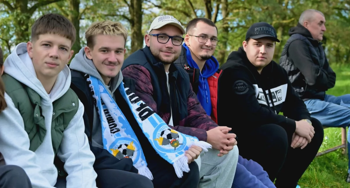 Dziś dla kibiców Płomienia Makowiska kolejne piłkarskie, ligowe emocje/ zdjęcia: Monika Kapuścińska - 