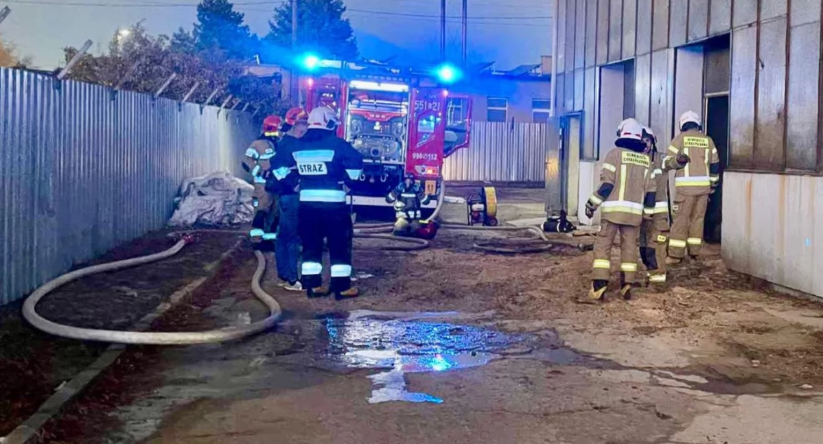 Zdjęcie z akcji ratowniczo-gaśniczej podczas pożaru przy ulicy Głowackiego w Wieluniu / fot.: OSP KSRG Wieluń