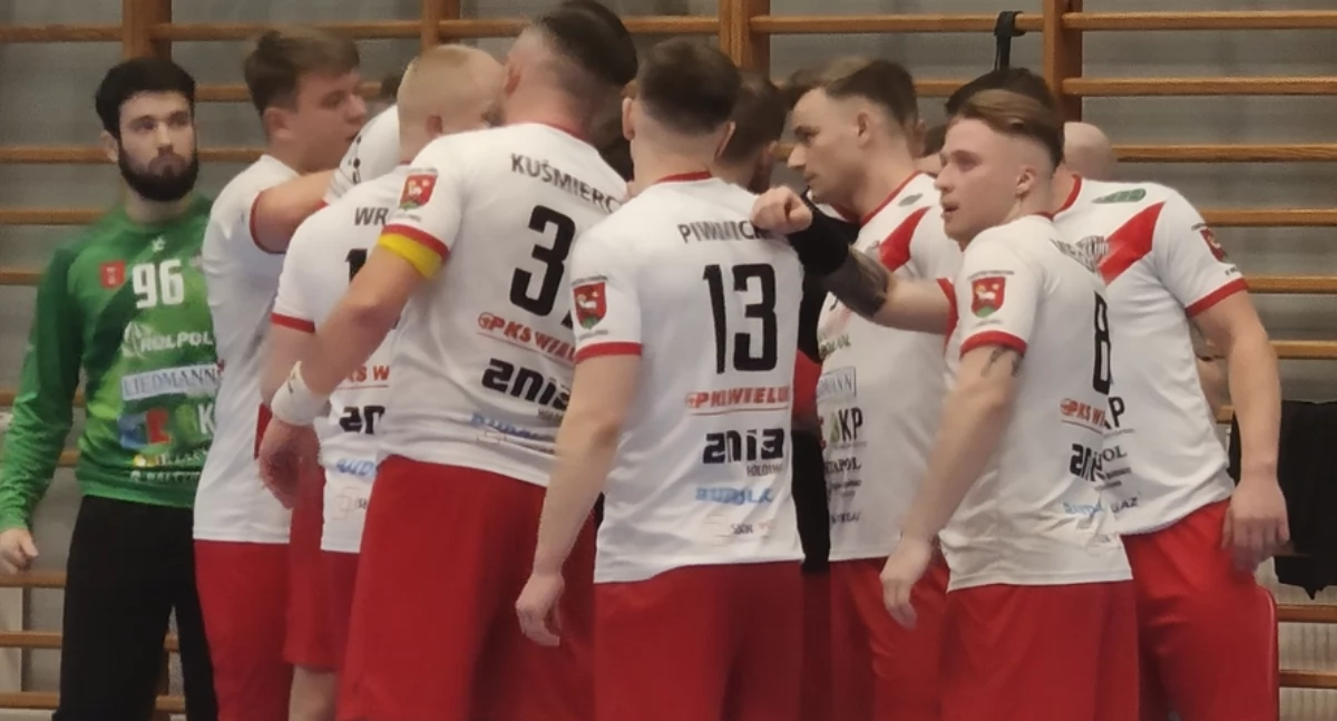 Na zdjęciu piłkarze ręczni MKSu Wieluń/fot. Łukasz Płuciennik (wszystkie)