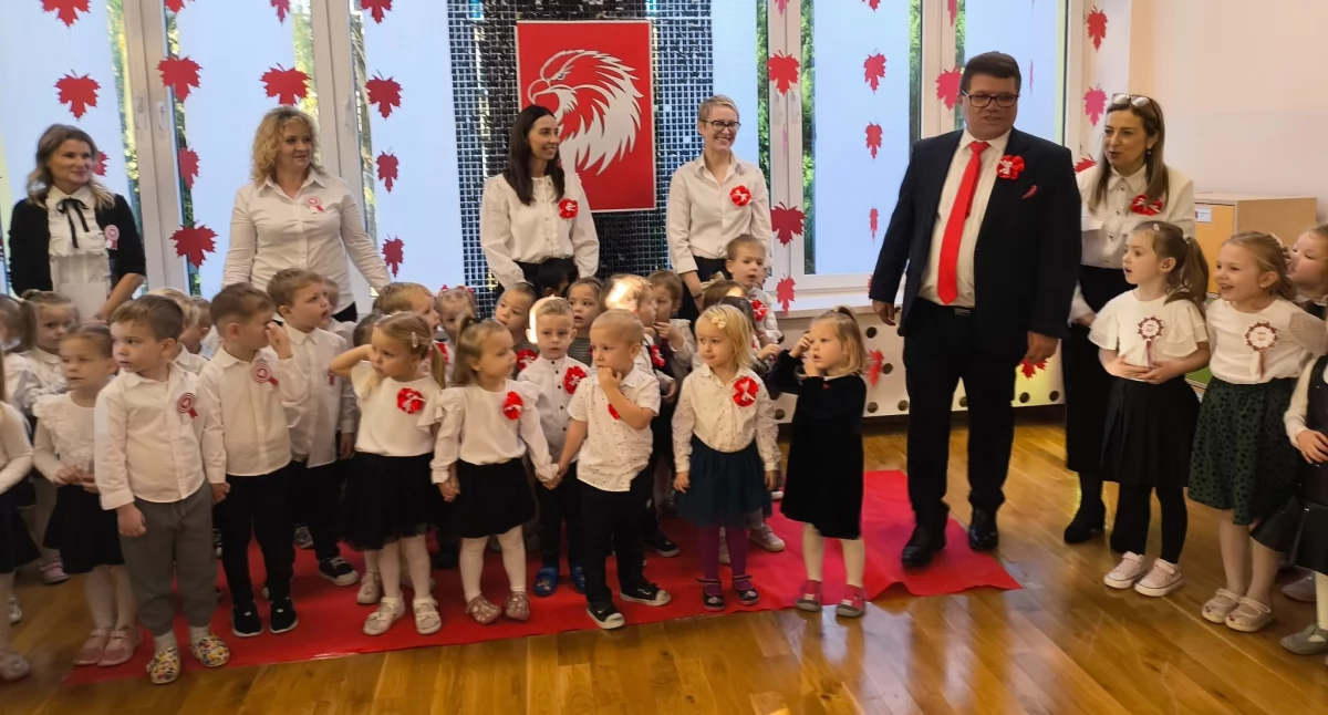 Zdjęcie z obchodów Narodowego Święta Niepodległości w Publicznym Przedszkolu nr 3 w Wieluniu/fot.: Publiczne Przedszkole nr 3 w Wieluniu