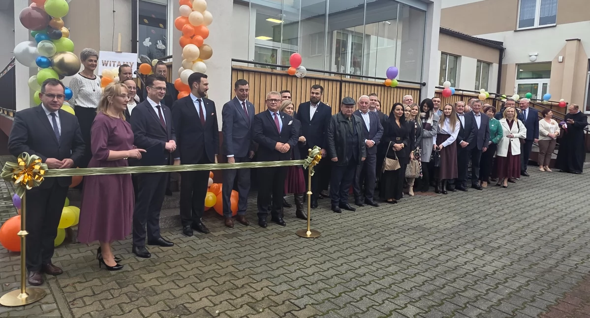 Zdjęcie z uroczystego otwarcia żłobka w Wierzchlesie / fot.: Sławomir Rajch