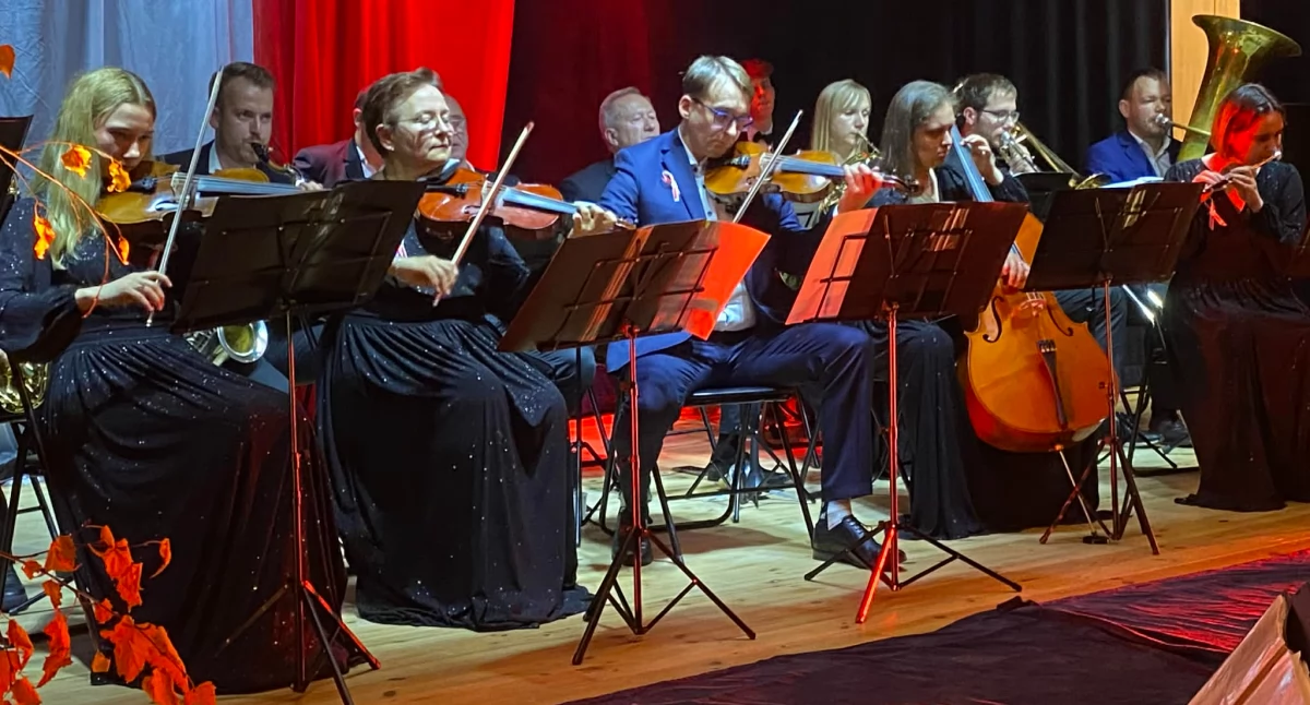 Na zdjęciu Orkiestra Ziemi Wieluńskiej im. Zbigniewa Chudego/ fot.: Iwona Domagała