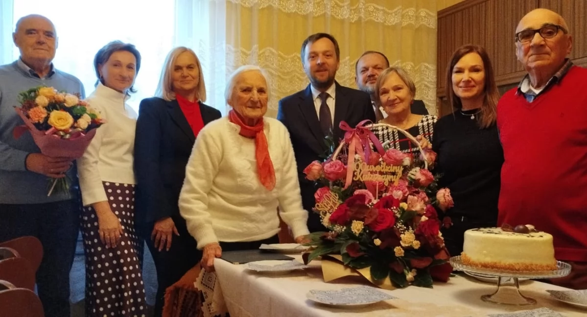 Zdjęcie z jubileuszu setnych urodzin Katarzyny Kalemby z Dzietrznik w gminie Pątnów / fot.: Joanna Major
