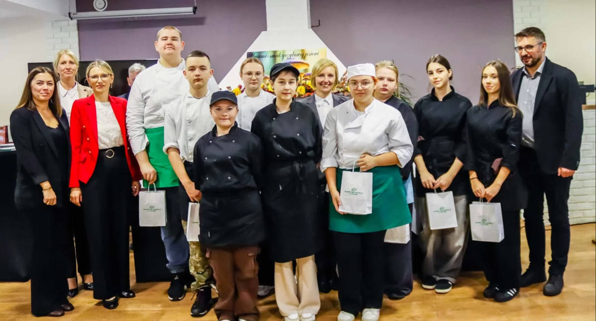 Zdjęcie z IV edycji szkolnego konkursu kulinarnego w Zespole Szkół Centrum Kształcenia Rolniczego w Lututowie/ fot.: ZSCKR w Lututowie