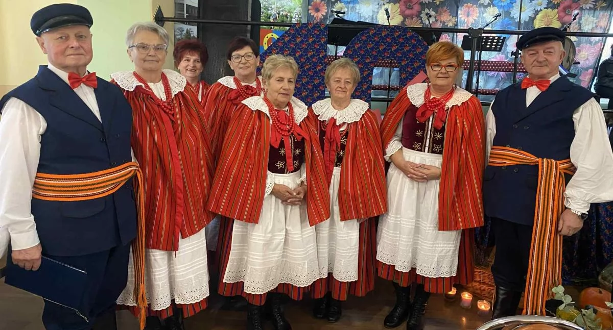 Na zdjęciu Grupa Obrzędowo-Śpiewacza ,,Raduczanie