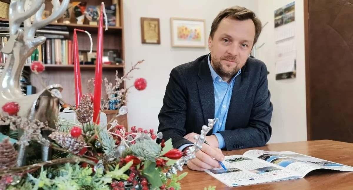 Na zdjęciu Jacek Olczyk, wójt gminy Pątnów, podsumowuje rok 2025 / fot.: Joanna Major