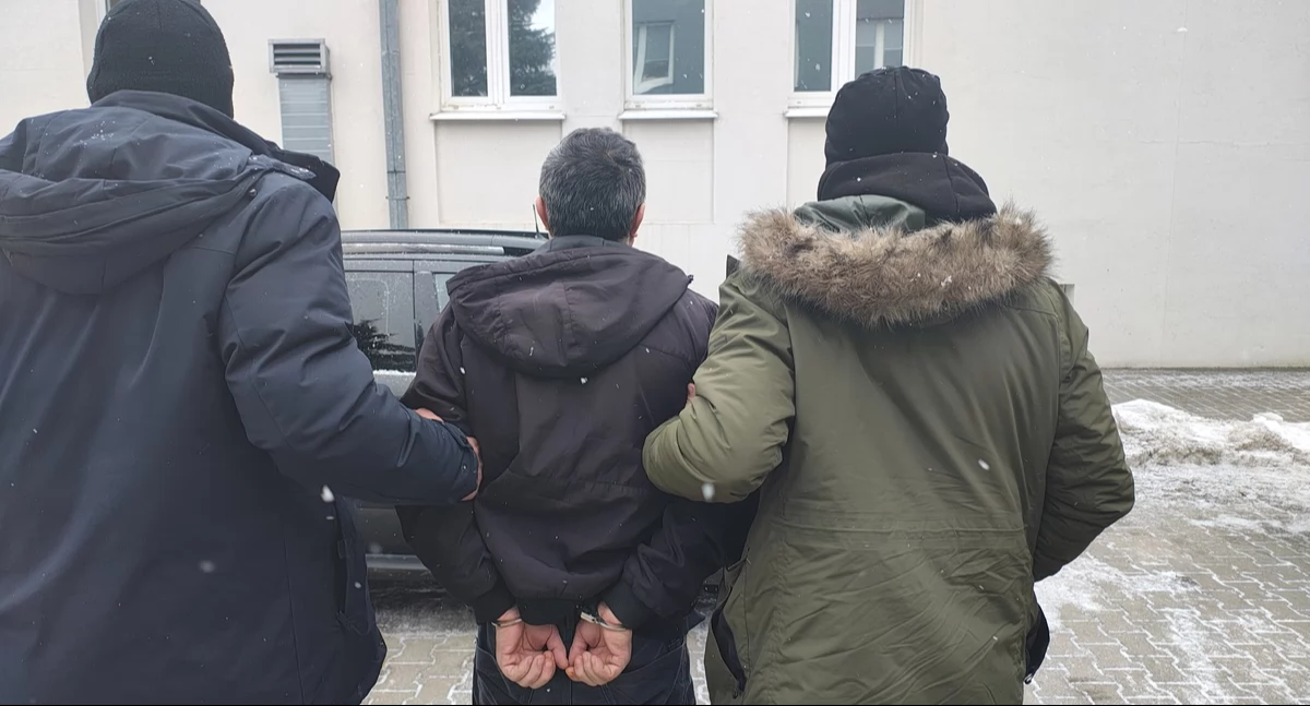 Na zdjęciu moment zatrzymania mężczyzny / Fot. KPP Zgierz