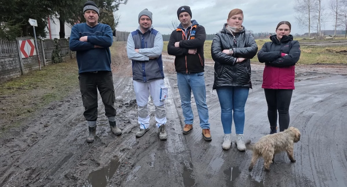 Zdjęcie drogi w m. Zadole w gminie Skomlin / fot.: Sławomir Rajch