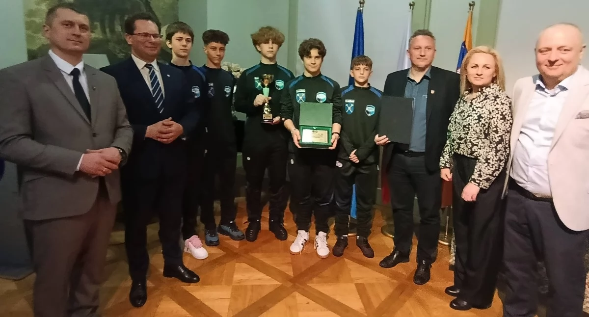 Zdjęcie z uroczystego podsumowania roku kulturalno-sportowego 2025 w powiecie pajęczańskim/fot.: Powiat Pajęczański