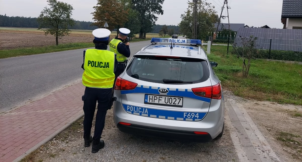 Na zdjęciu fragment poniedziałkowych działań funkcjonariuszy policji na terenie powiatu wieruszowskiego / Fot. KPP Wieruszów