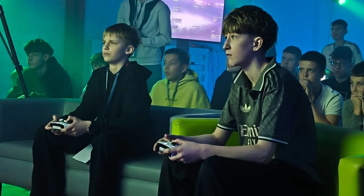 Na zdjęciu zawodnicy podczas finałowego meczu turnieju FIFA Kopernik Cup/ fot.: Iwona Domagała