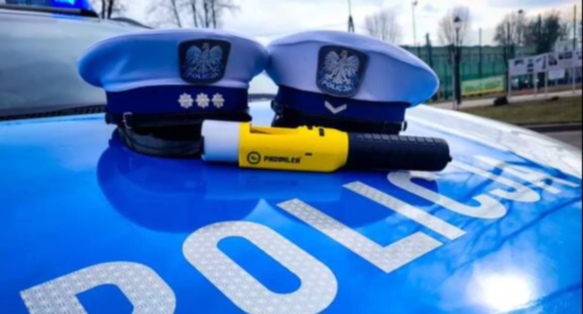 służby w akcji, Akcja Bezpieczna Wielkanoc rozpoczęta Więcej patroli drogach regionu - zdjęcie, fotografia