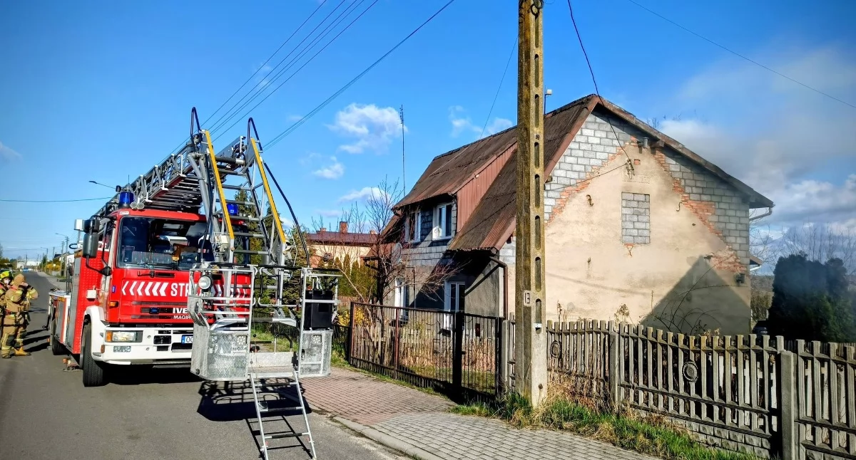 Zdjęcie pokazuje akcję ratowniczo - gaśniczą fot.: / OSP Praszka