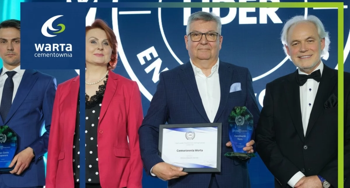 Zdjęcie z gali Giełdy Papierów Wartościowych w Warszawie/fot.: archiwum Cementownia Warta S.A.
