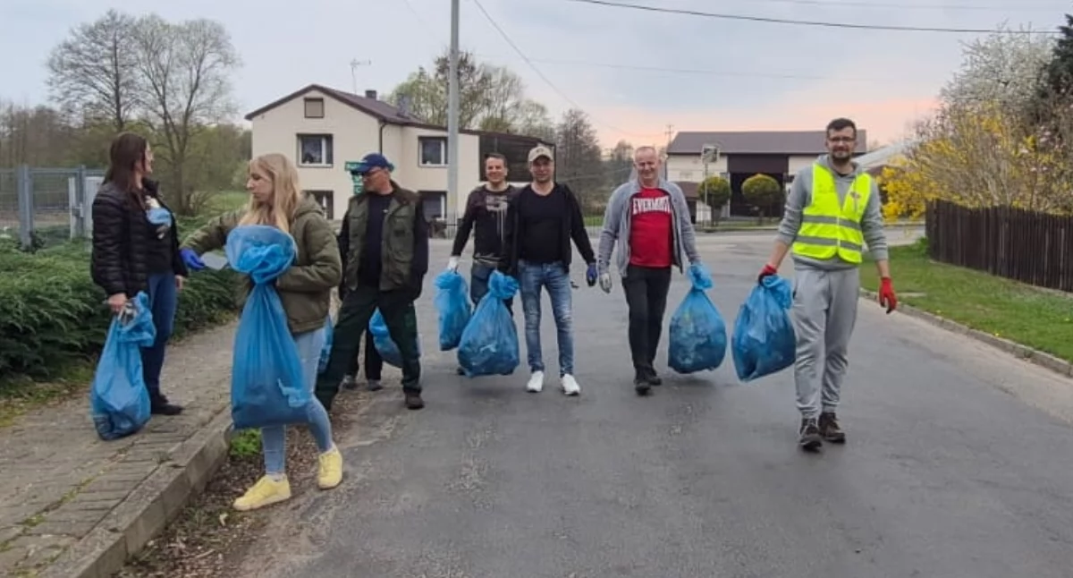 Zdjęcie pokazuje akcje sprzątanie gminy Bolesławiec fot.: Gmina Bolesławiec