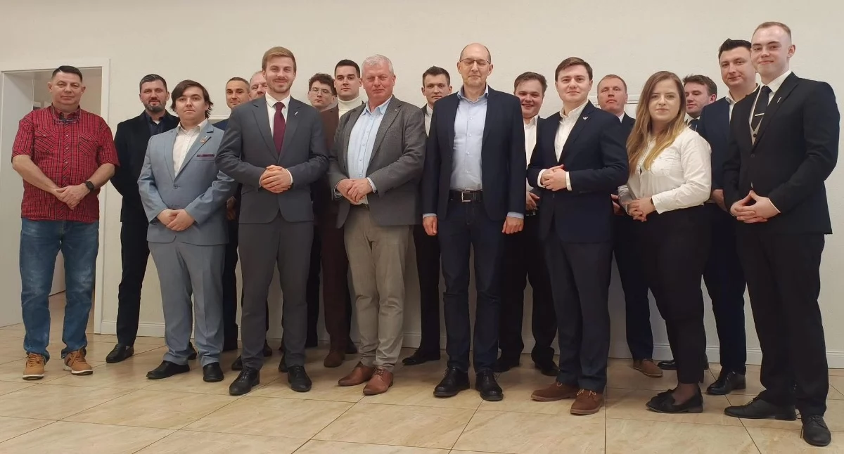 Na zdjęciu członkowie i sympatycy Ruchu Narodowego i Konfederacji Wolność i Niepodległość / fot.: archiwum prywatne