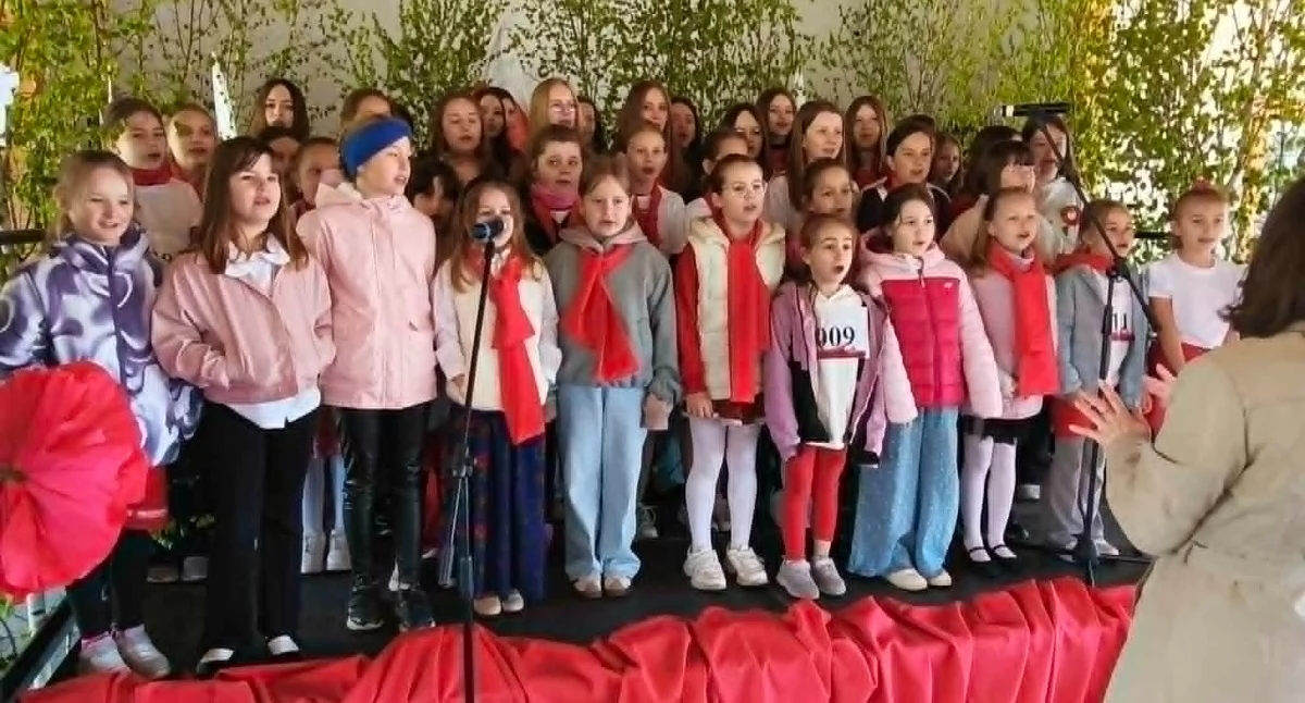 Na zdjęciu chór ze szkoły podstawowej w Osjakowie/fot.: Iwona Domagała
