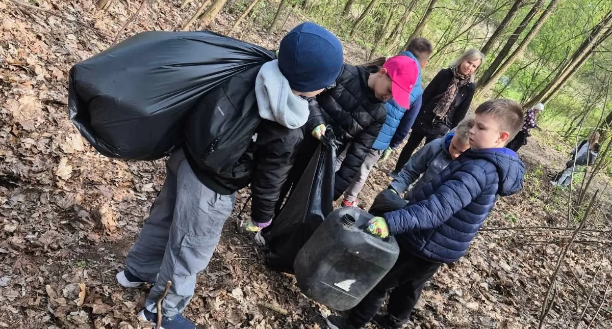 Zdjęcie z Operacji Czysta Rzeka 2026 w Raciszynie/fot.: ZSP w Raciszynie