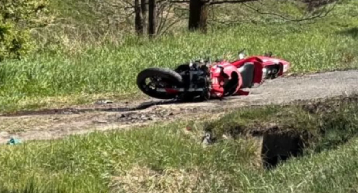 Na zdjęciu motocykl, którym poruszał się 44-latek / Fot. KPP Kępno