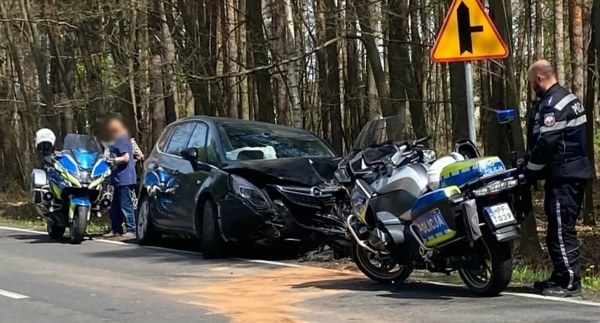 Wypadek w m. Dębiec w gminie Ostrówek / fot.: Iwona Domagała
