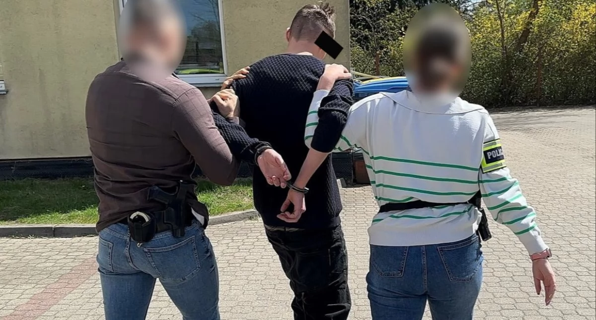 Na zdjęciu zatrzymany 20-letni oszust / Fot. KMP Łódź