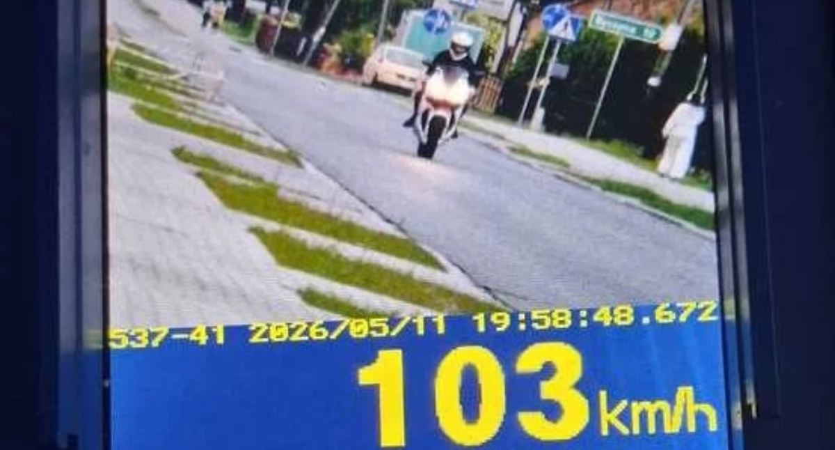 służby w akcji, latek pędził motocyklem Dostał mandatu - zdjęcie, fotografia