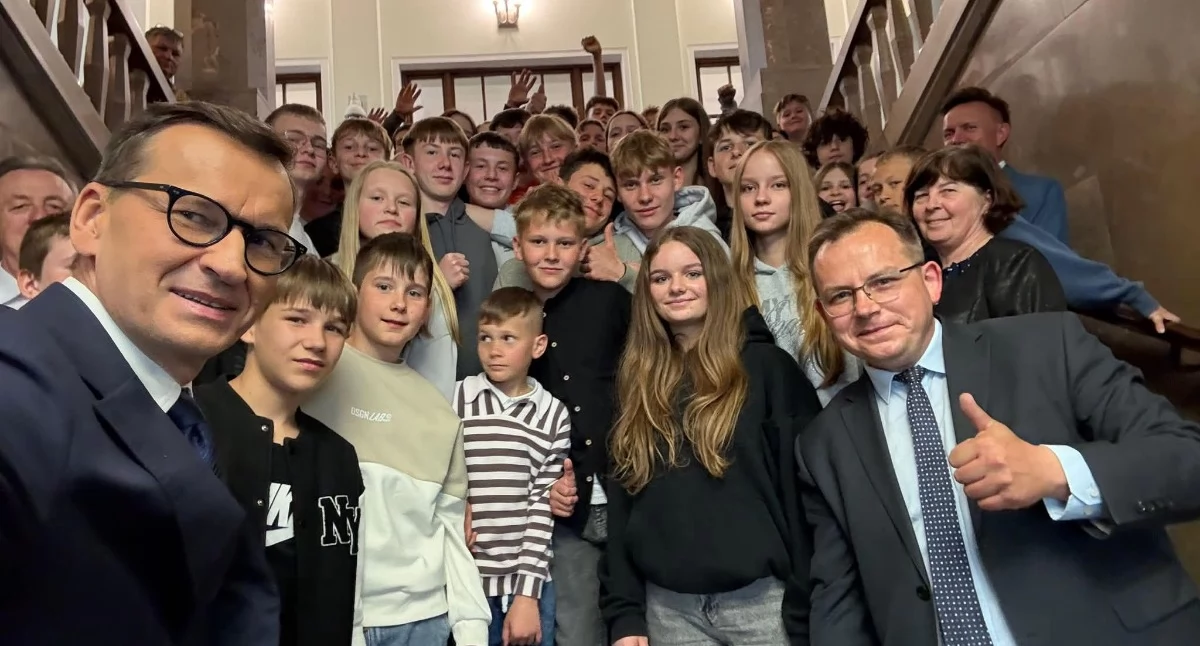 Zdjęcie pokazuje wycieczkę młodzieży z gminy Biała do Warszawy. / fot.: Paweł Rychlik