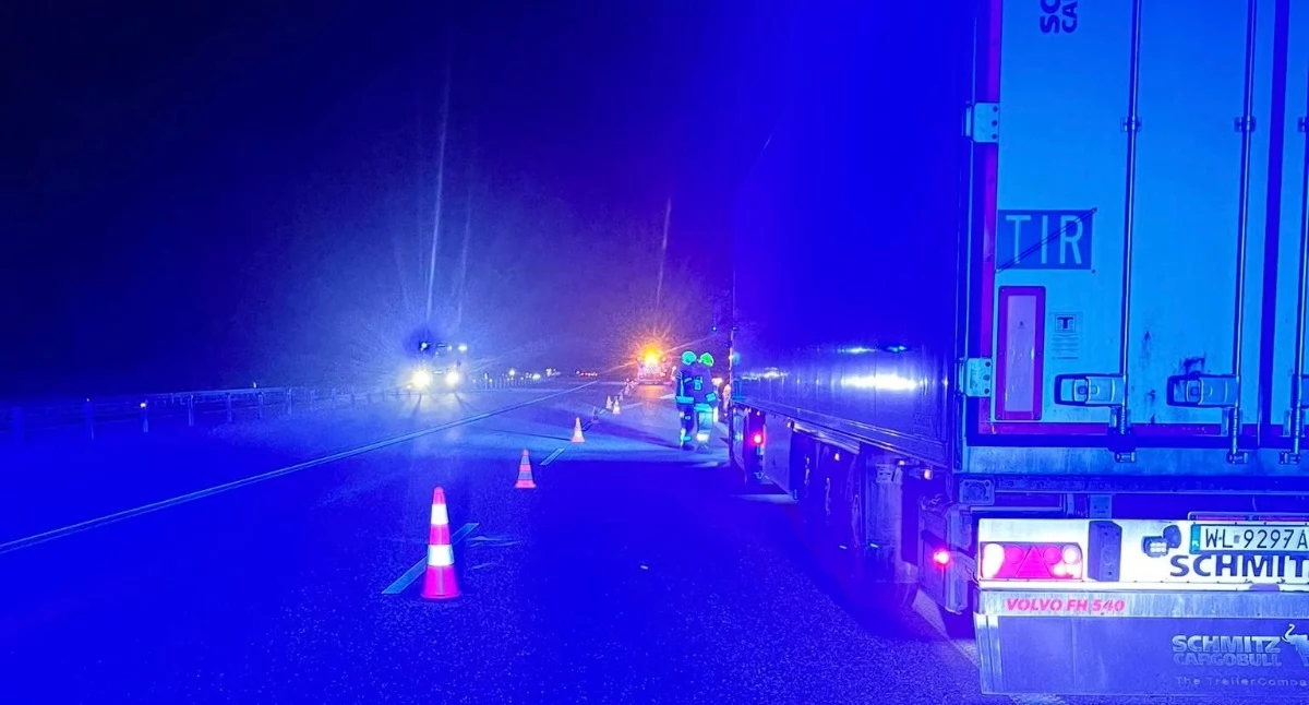 Na zdjęciu miejsce zdarzenia na trasie S8 / Fot. Facebook / OSP KSRG Sokolniki 