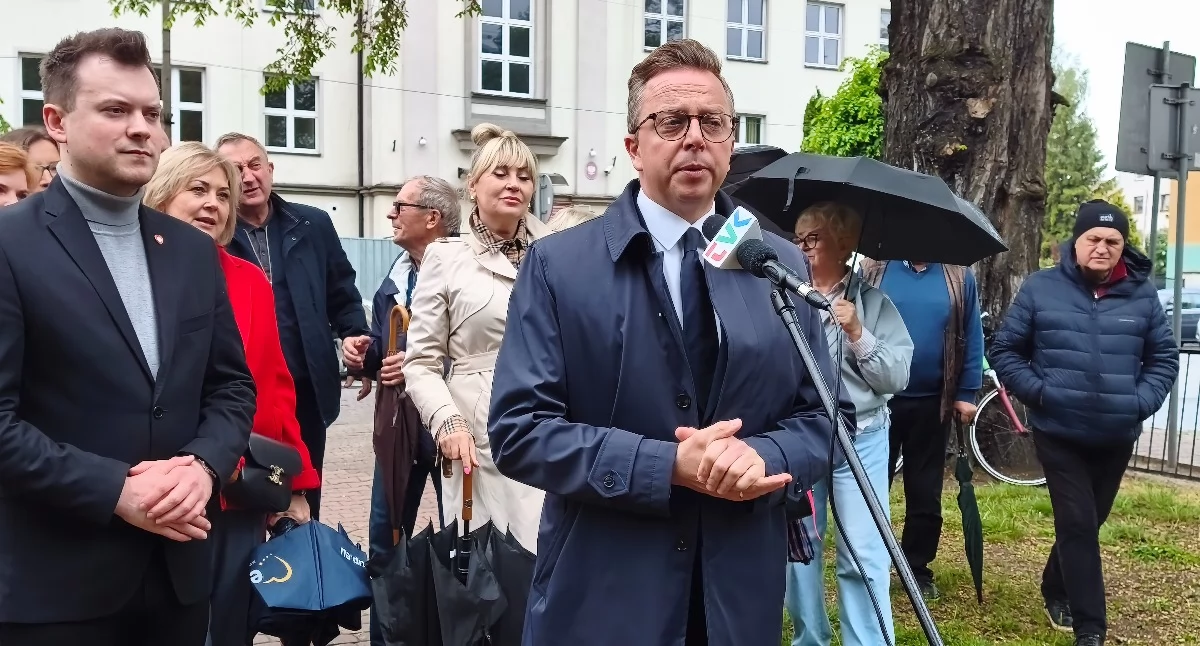 Na zdjęciu europoseł Dariusz Joński podczas konferencji w Wieluniu/fot.: Iwona Domagała