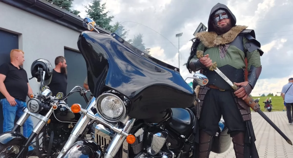 Na zdjęciu drugi dzień Cepeliady w Sulmierzycach. Zlot motocykli i zabytkowych pojazdów / fot.: Joanna Major