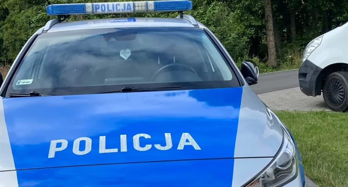 z województwa, ustąpił pierwszeństwa zderzeniu dwóch ucierpiały osoby - zdjęcie, fotografia