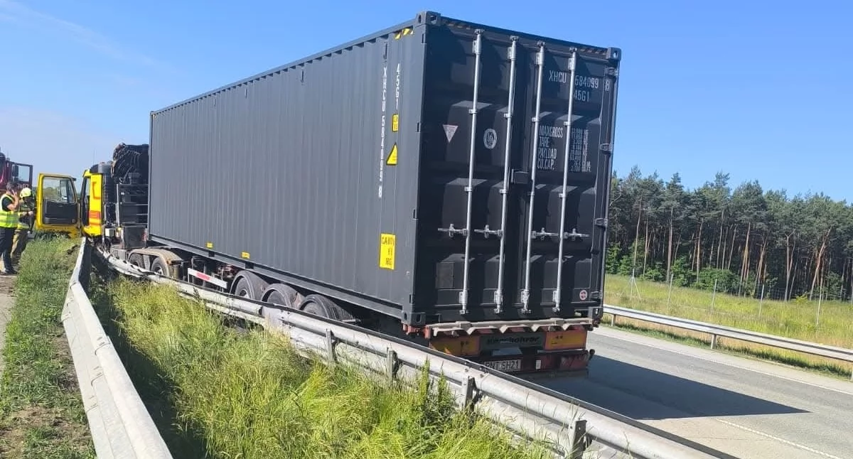 Na zdjęciu miejsce zdarzenia na autostradzie A1 / Fot. KPP Radomsko 