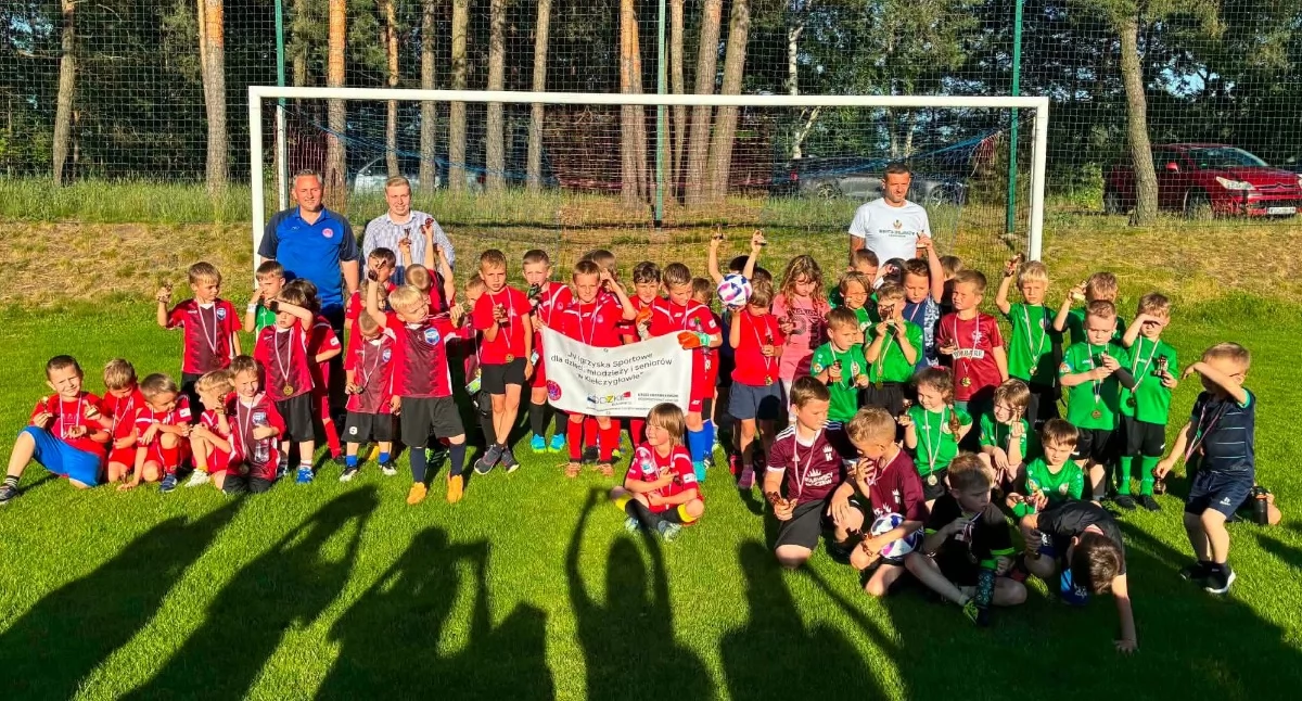 Zdjęcie pokazuje  IV Igrzyska Sportowe dla Dzieci, Młodzieży i Dorosłych w Kiełczygłowie. / Fot.: LKS Kiełczygłów