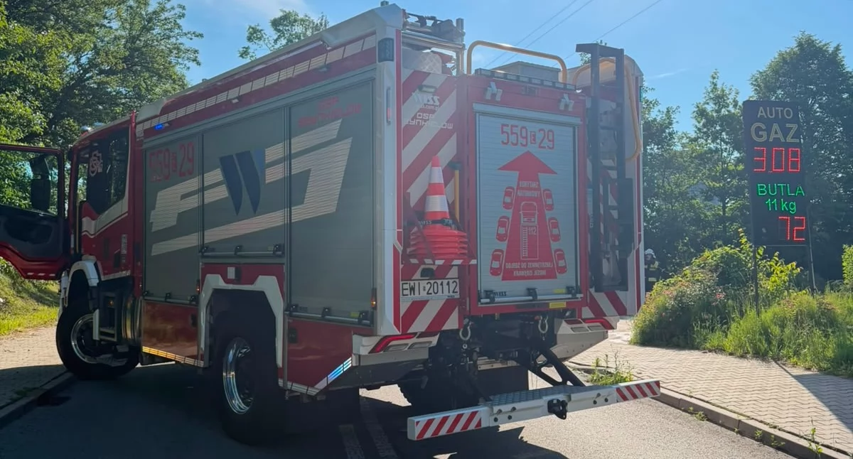 Na zdjęciu akcja straży pożarnej podczas wycieku gazu na stacji paliw w Konopnicy / fot.: OSP KSRG Szynkielów
