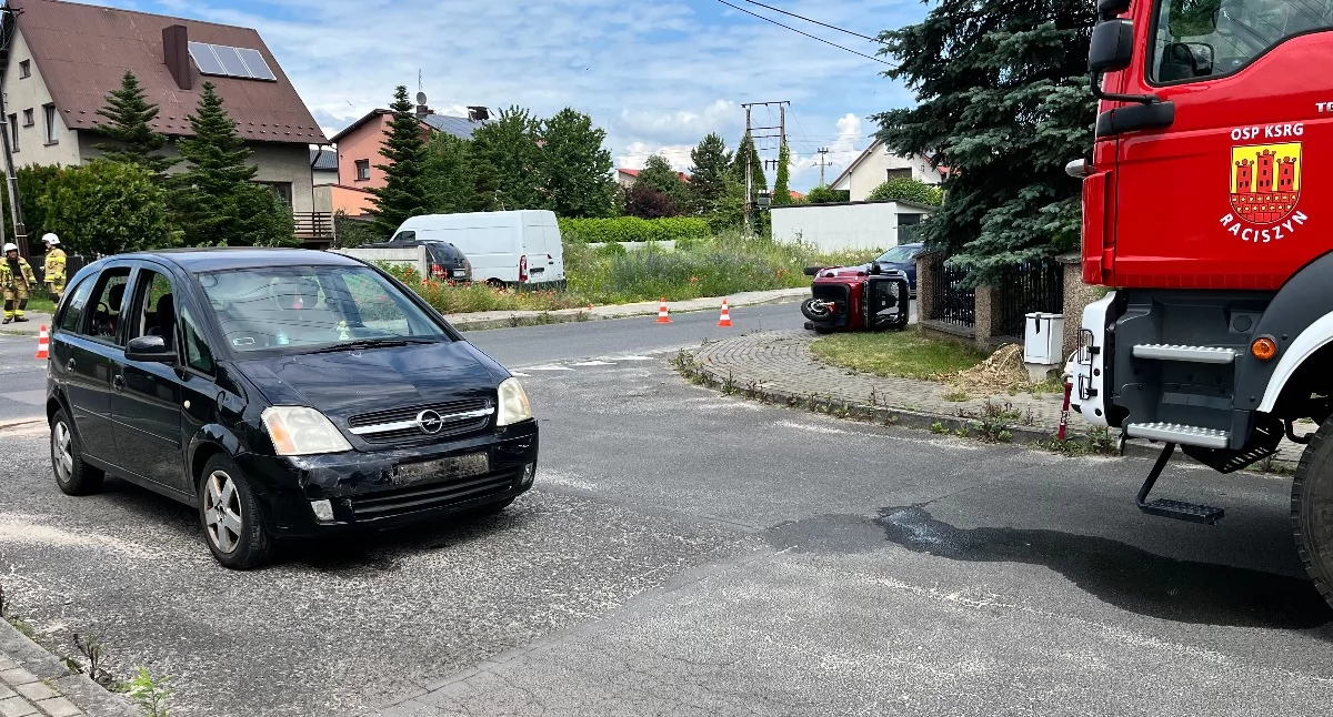Zdjęcie pokazuje kolizję drogową w Działoszynie. / Fot.: Adam Adrjanek