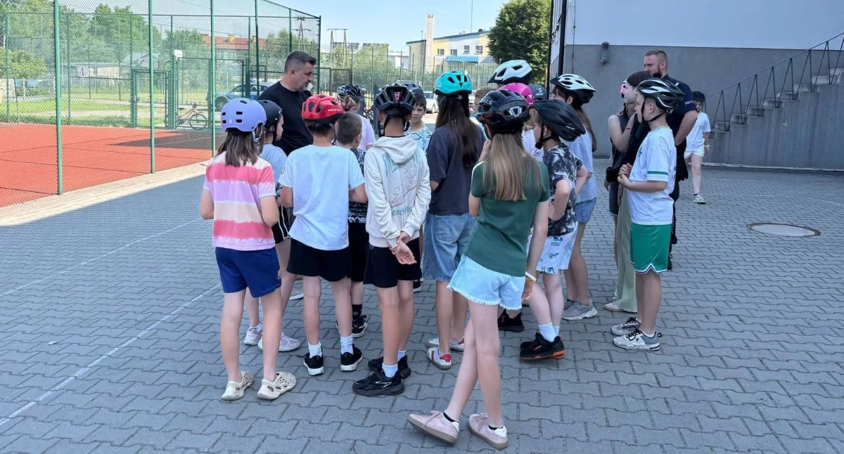 Na zdjęciu fragment egzaminu na kartę rowerową w szkole w Osjakowie / Fot. Facebook / Szkoła Podstawowa im. Powstańców Styczniowych w Osjakowie