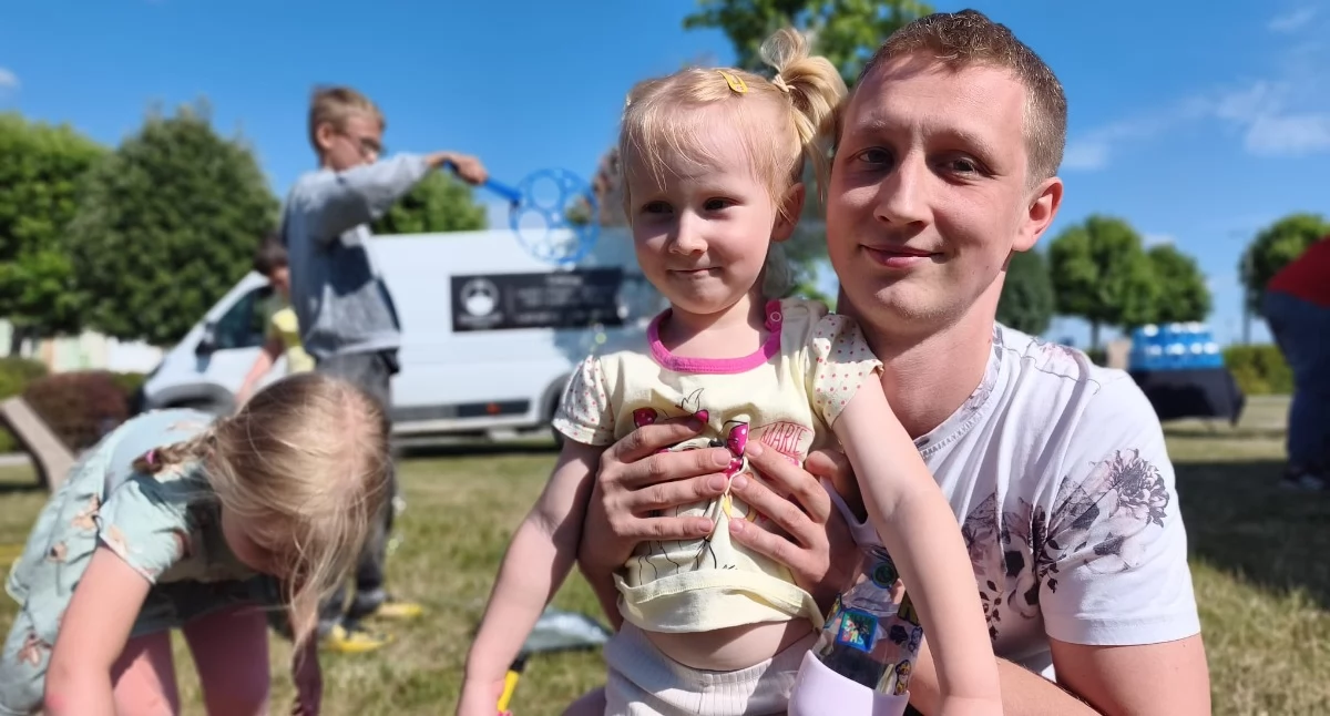 Na zdjęciu międzypokoleniowy piknik integracyjny na osiedlu Stare Sady w Wieluniu / fot.: Joanna Major