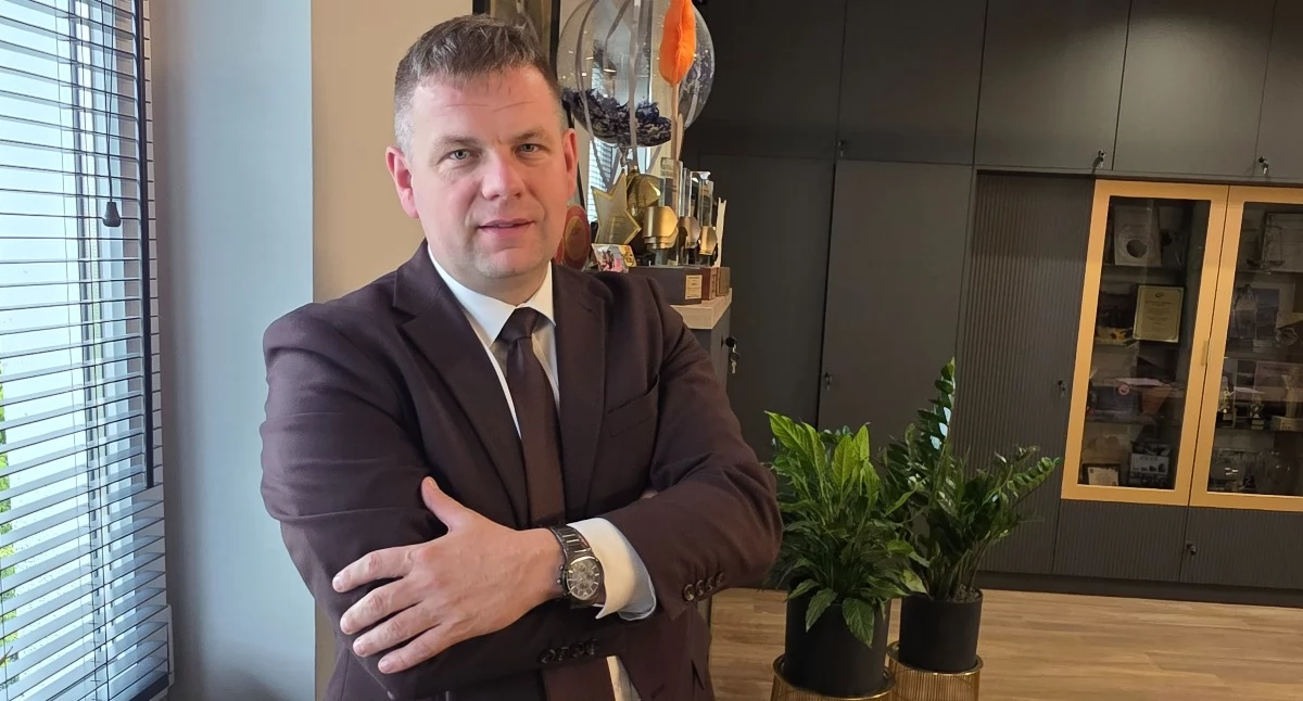 Tomasz Klimecki od ponad pięciu lat jest prezesem zarządu Rejonowego Banku Spółdzielczego w Lututowie / fot.: Sławomir Rajch