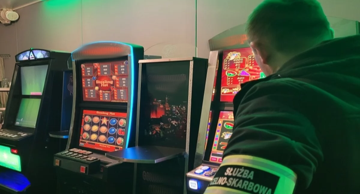 Łódzka Krajowa Administracja Skarbowa przejęła w lipcu 20 nielegalnych urządzeń do gier hazardowych/fot.: Izba Administracji Skarbowej w Łodzi