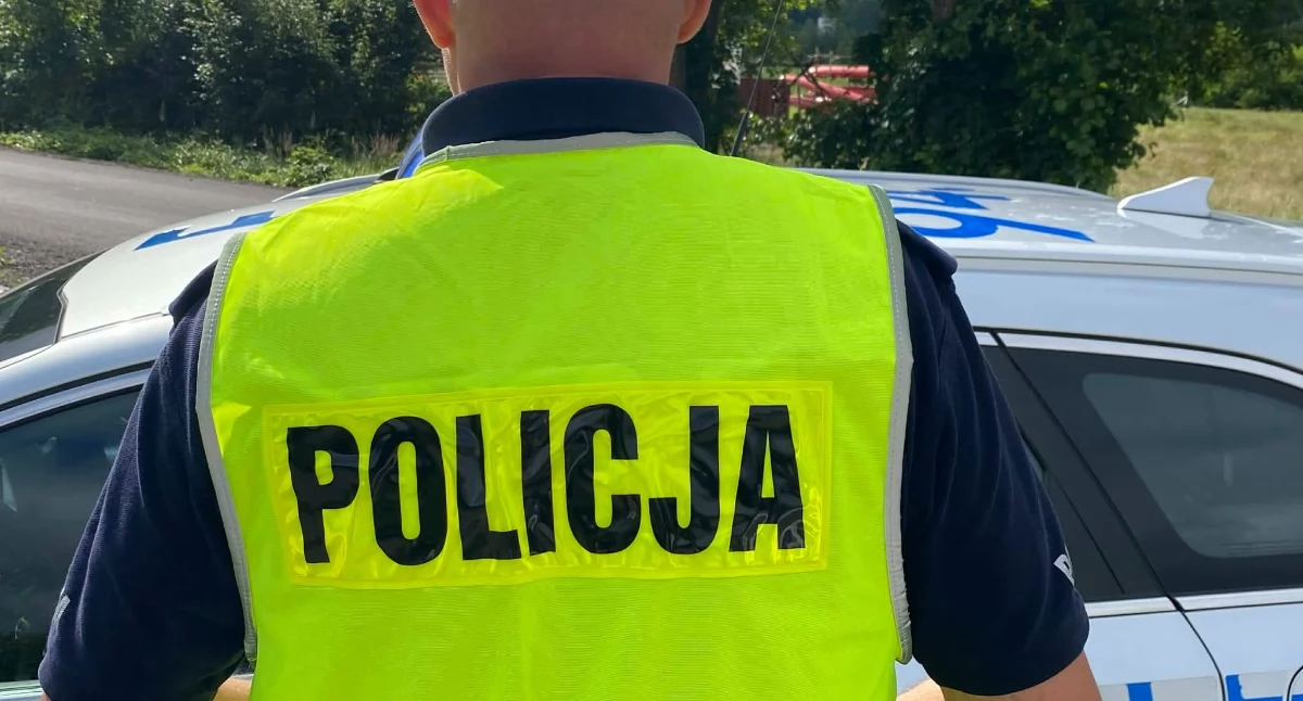 kryminalne, Przyjechał stację paliw alkohol pijany miał prawa jazdy - zdjęcie, fotografia