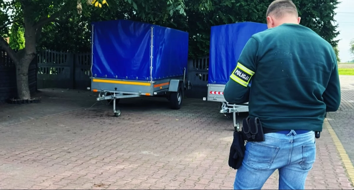 Na zdjęciu przyczepy, które zostały przywłaszczone / Fot. KMP Skierniewice