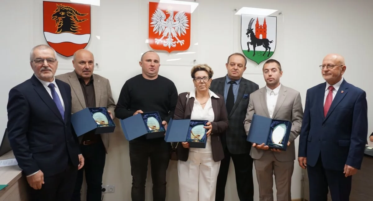 Na zdjęciu wyróżnienie rolnicy z powiatu wieruszowskiego / Fot. Facebook / Powiat Wieruszowski