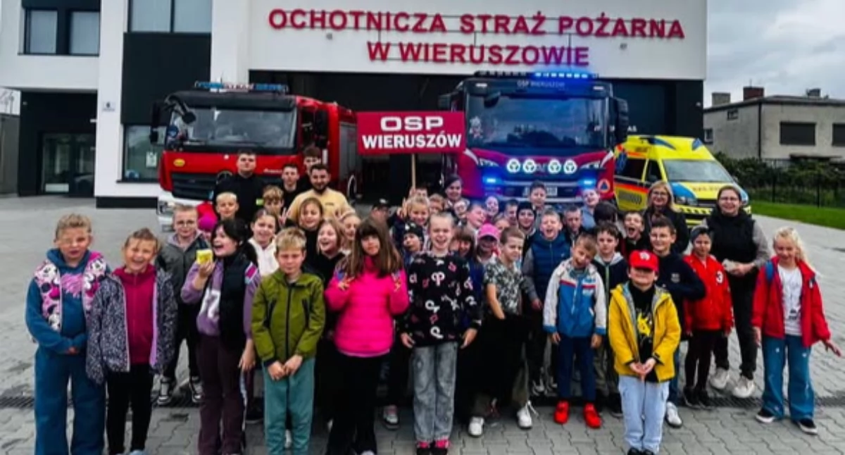 Na zdjęciu uczestnicy spotkania w siedzibie OSP Wieruszów / Fot. Facebook / OSP Wieruszów