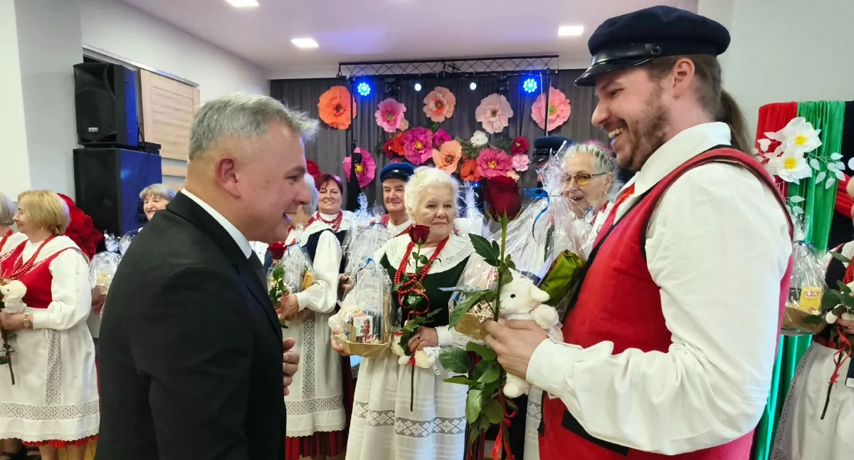 jubileusz, Pół wieku śpiewają świetnie mają Jubileusz lecia Ludowego Zespołu Śpiewaczego Ostrowiacy - zdjęcie, fotografia