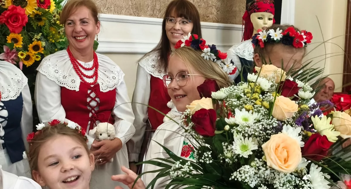 Na zdjęciach jubileusz 25-lecia Zespołu Ludowego Dworzanki z Mokrska / fot.: Joanna Major
