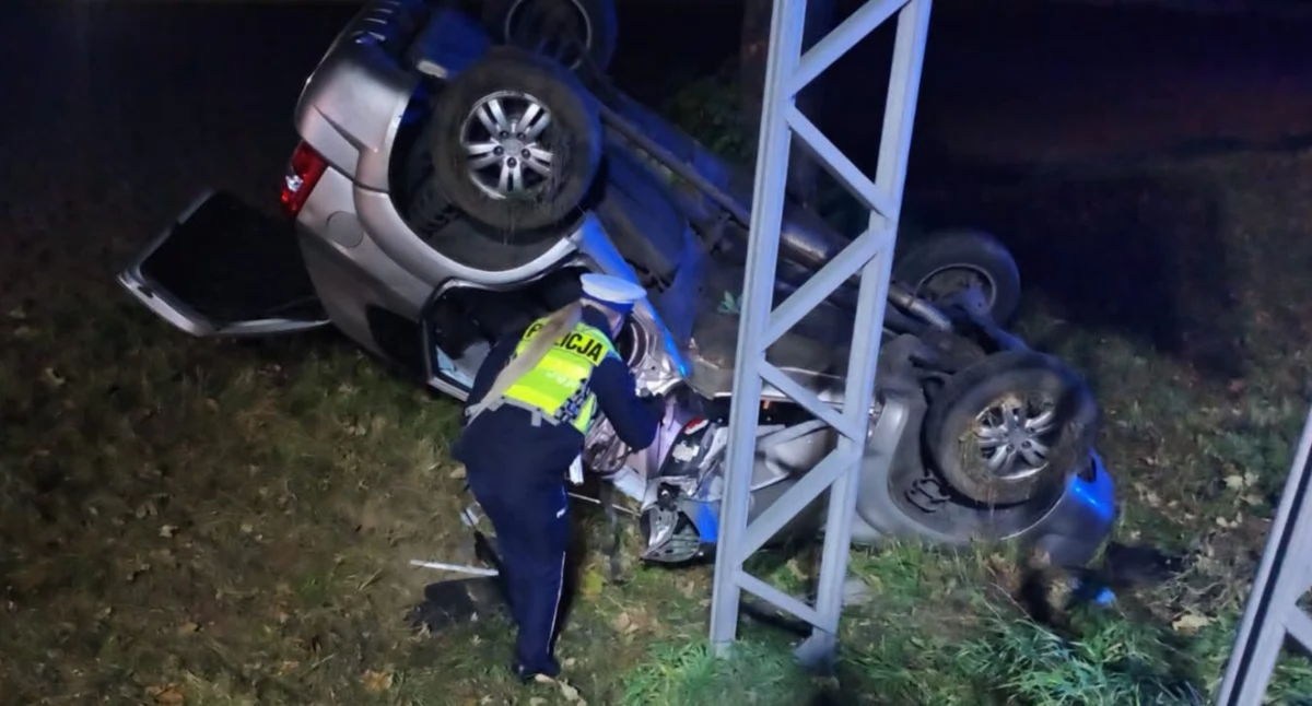 Zdjęcia z wypadku pod Sieradzem / fot.: KPP Sieradz