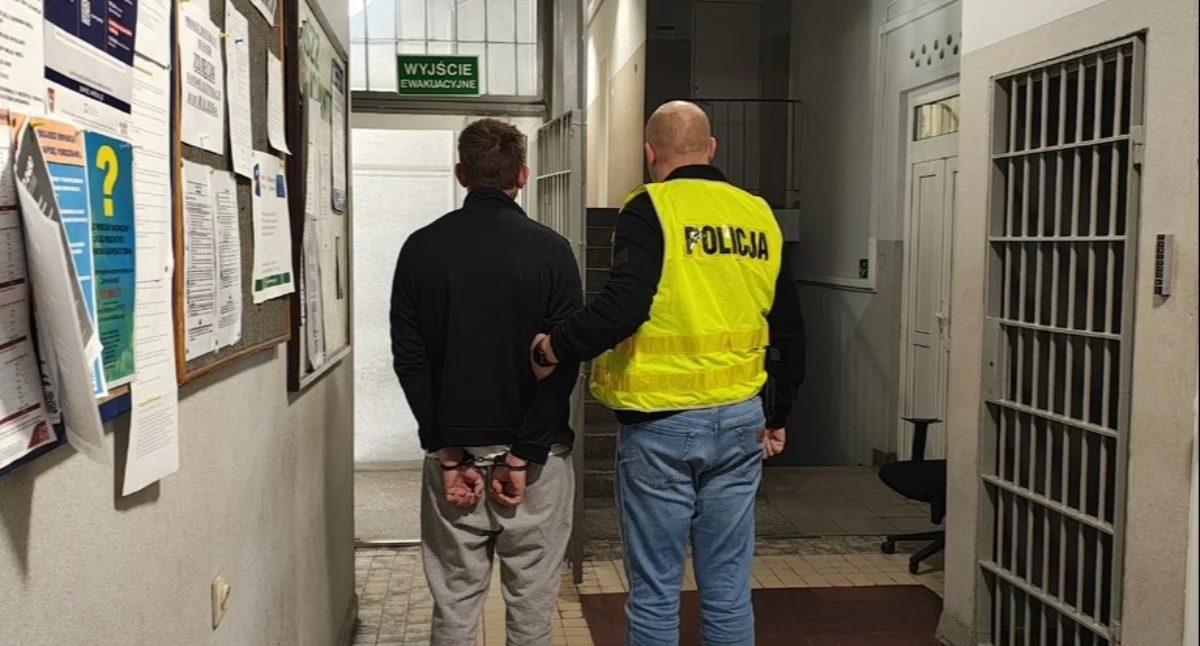 Zdjęcie z zatrzymania poszukiwanego / fot.: KPP Wieluń